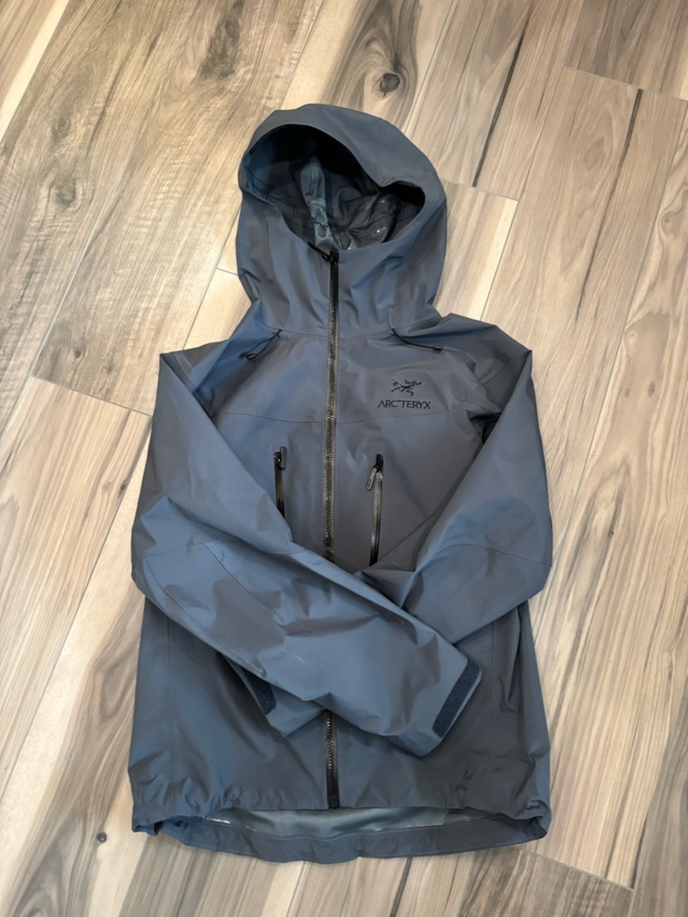 Arc'teryx Men's Hooded Shell Jacket - Slate Gray